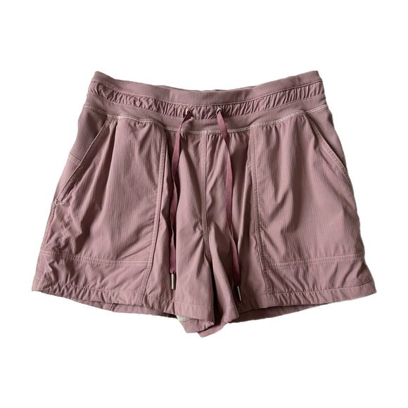 Lululemon Dance Studio High Rise Short in Lavender Lux Size 6 - Picture 1 of 5